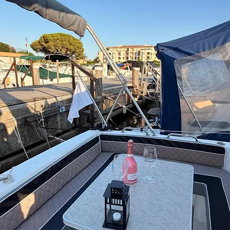 Botel Bahati Blue Riviera Mandelieu